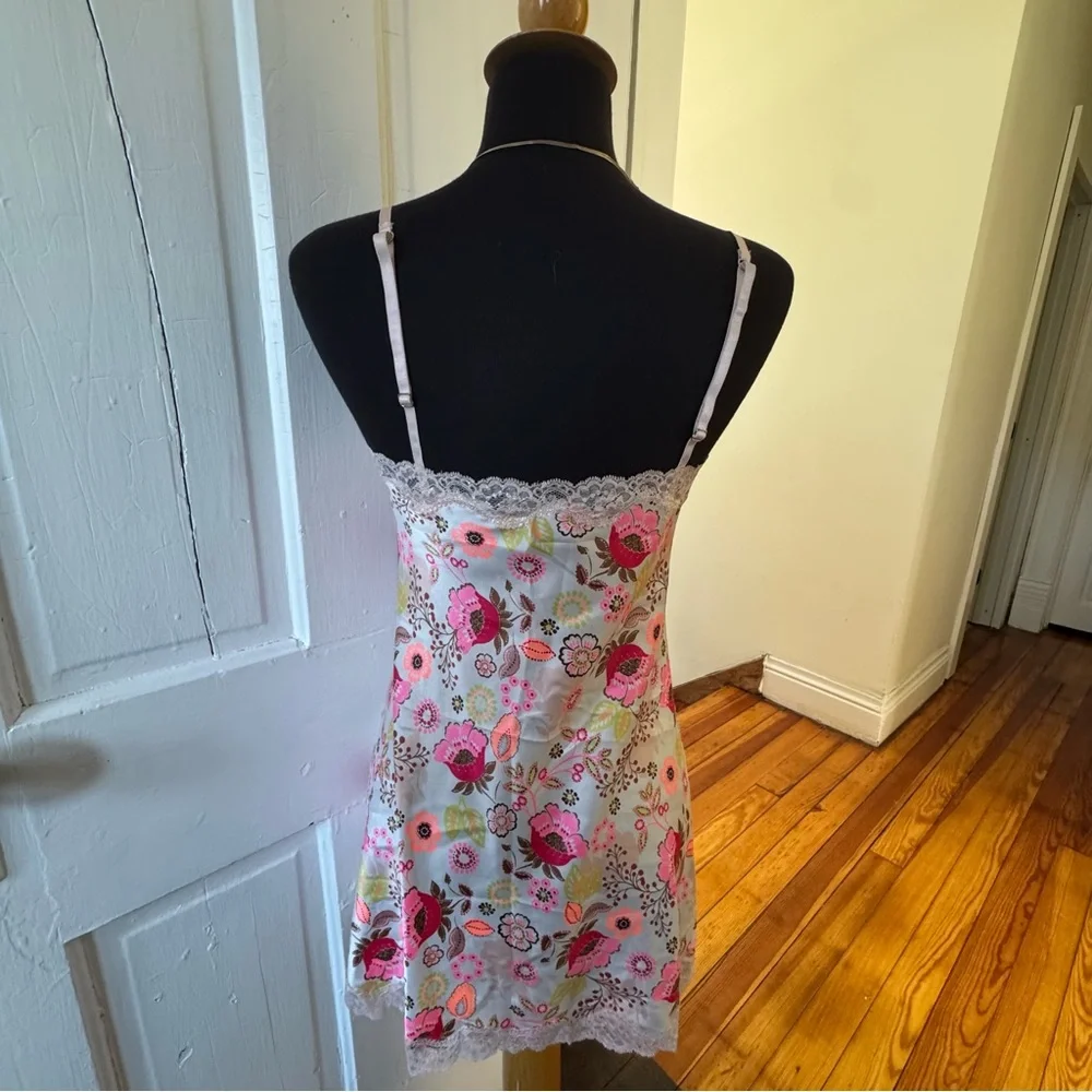 Victoria Secret floral slip - Picture 3 of 4